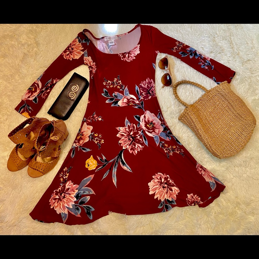 Women Planet Gold Floral Long Sleeve Scoop Neck Short FitFlare Dress Burgundy XS